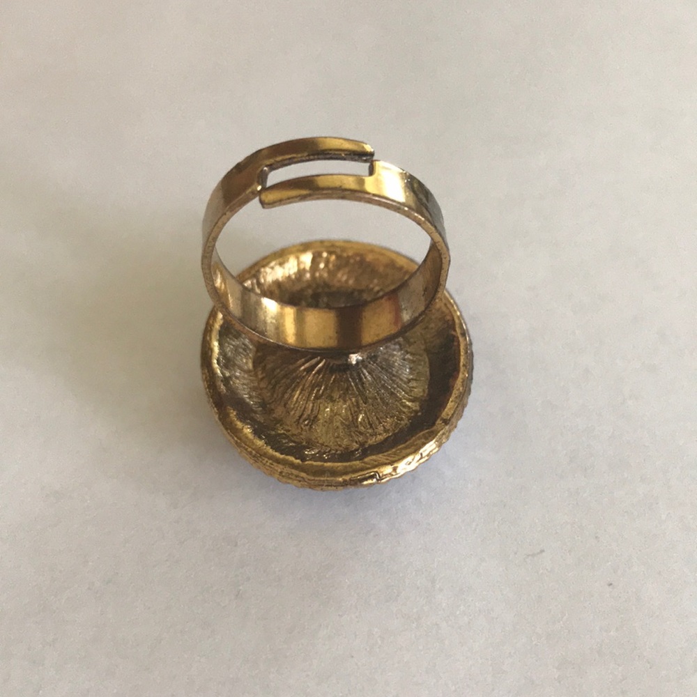 Ring - Picture 3 of 5